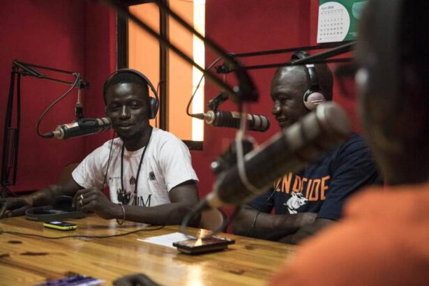 Migranti, la storia di Mustapha che parla ai giovani gambiani: “Non avventuratevi in Europa” 18