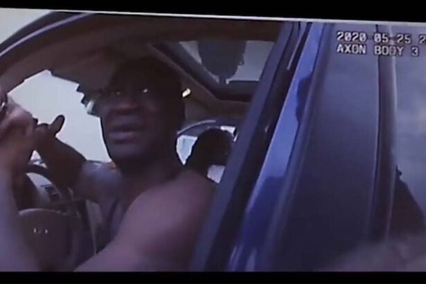 Nuove riprese della morte di George Floyd: “Ti prego non spararmi amico” 11