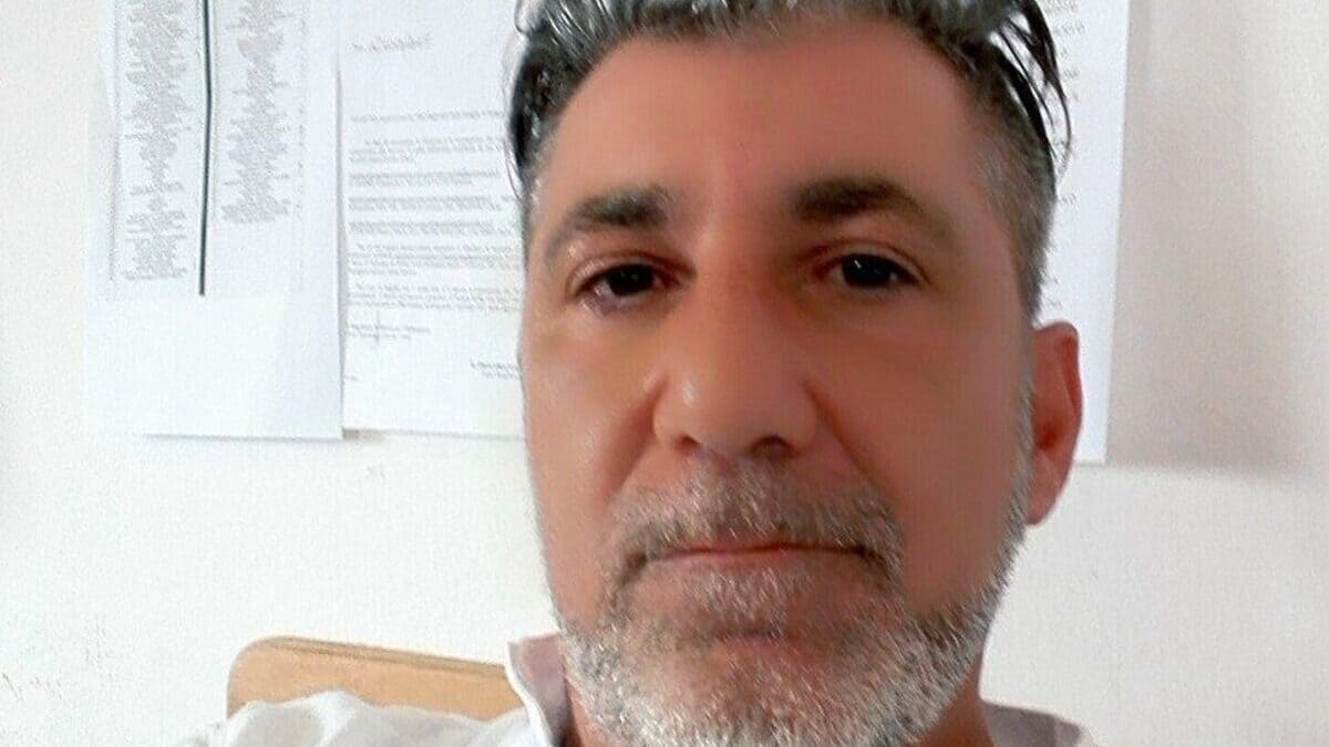 Fiumicino, maresciallo della Fiza uccide la compagna, poi l'abbraccia e si toglie la vita 13