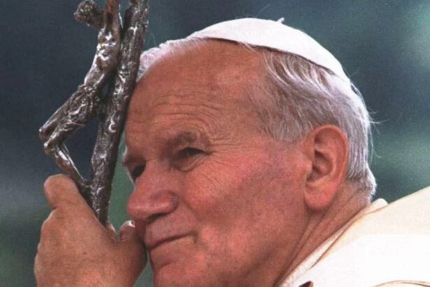 Papa Giovanni Paolo II avrebbe compiuto 100 anni oggi 14