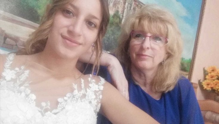 Pubblica gli ultimi messaggi della madre morta di Covid, Eleonora: "Basta negazionisti" 2 Pubblica gli ultimi messaggi della madre morta di Covid, Eleonora: "Basta negazionisti" 1