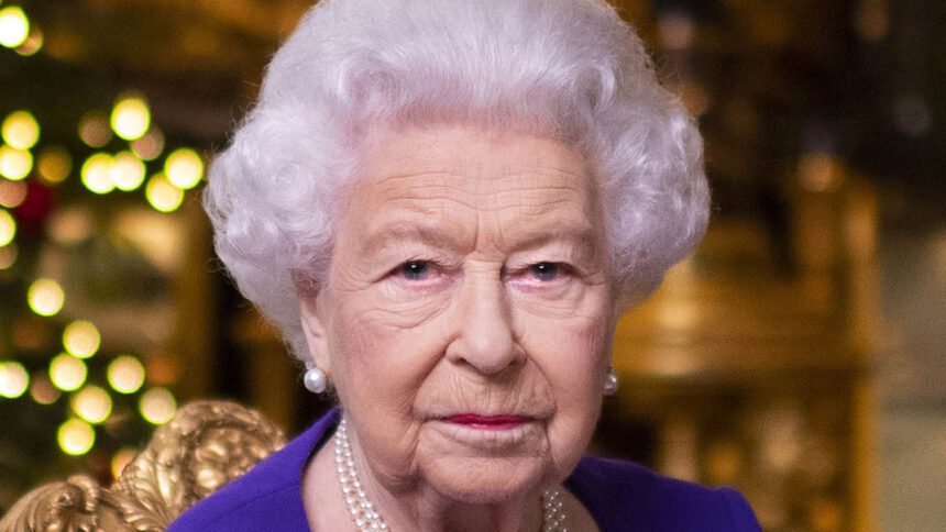 Regina Elisabetta: “Addolorata per le sofferenze di Harry e Meghan, gli vogliamo bene” 1