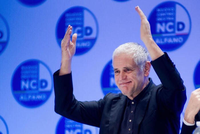 Ritorna il vitalizio per i parlamentari condannati: così marcisce il garantismo italiano 4 Ritorna il vitalizio per i parlamentari condannati: la parabola politica di Roberto Formigoni