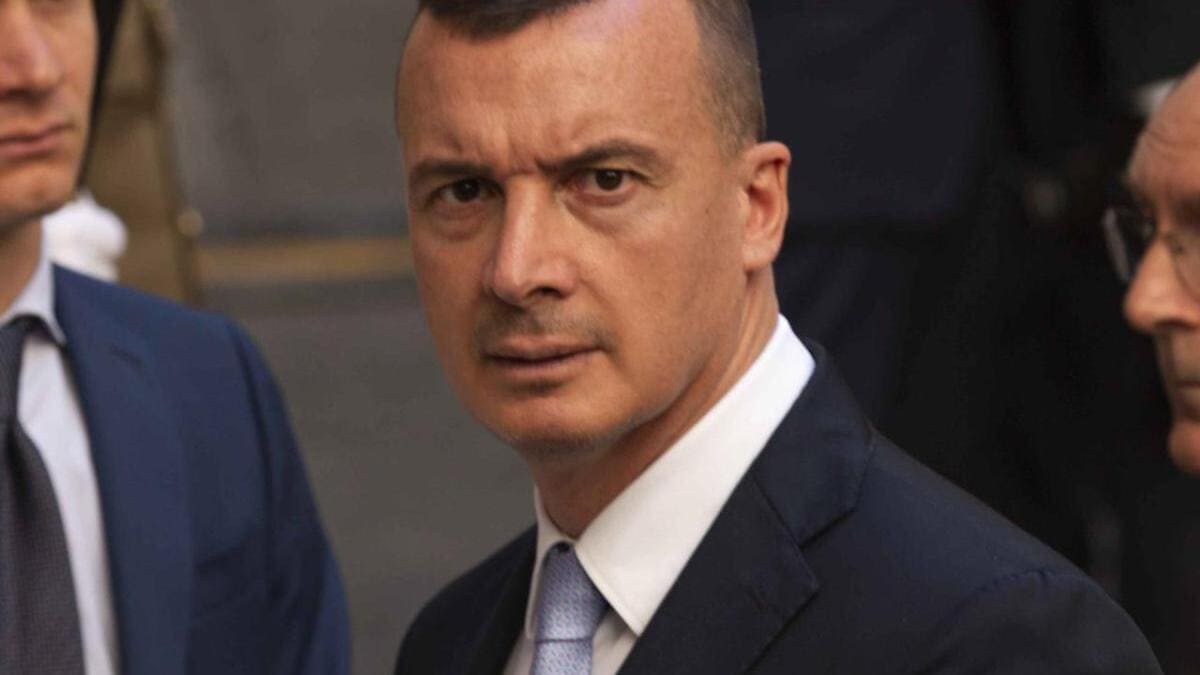 Casalino: "Non mi hanno regalato niente. A mio padre sul letto d'ospedale ho detto ‘muori’" 13