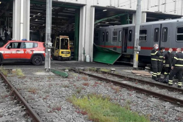 Roma Eur, incidente nel deposito della metro B: operai incastrati sotto un convoglio 11