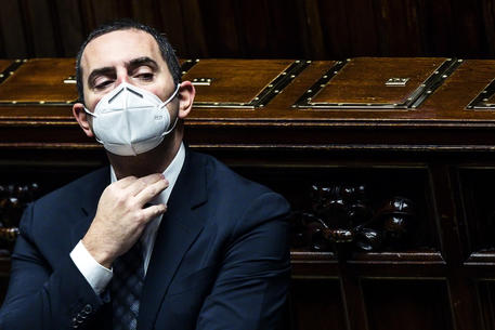 Il ministro Spadafora: "Riapertura stadi a gennaio? Lo escludo. Sci da febbraio" 7