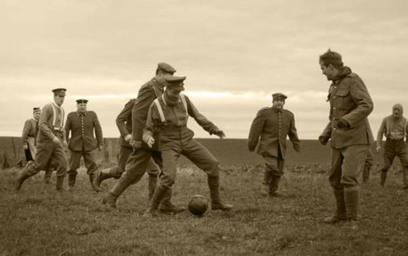 24 dicembre 1914, la Tregua di Natale: quando il calcio fermò la Grande Guerra 1