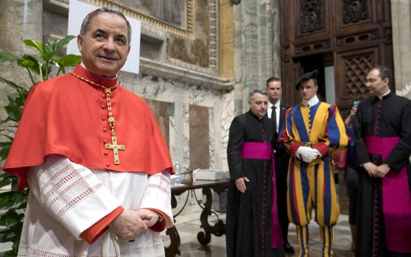 Vaticano, chi c’è dietro le dimissioni del cardinale Becciu 4 Vaticano, chi c’è dietro le dimissioni del cardinale Becciu 3