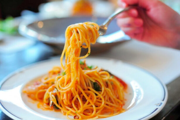 Dona una cena a chi è in difficoltà: a Bologna arriva il pasto sospeso 9