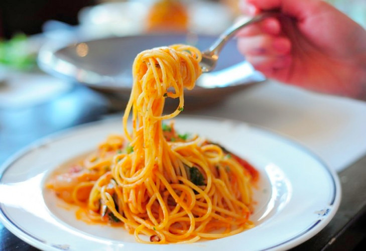 Dona una cena a chi è in difficoltà: a Bologna arriva il pasto sospeso 1