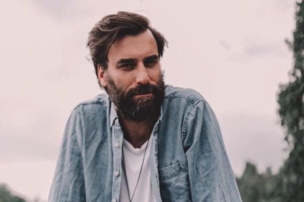 Chi è Cyro Rossi, autore e regista di Sono io 21