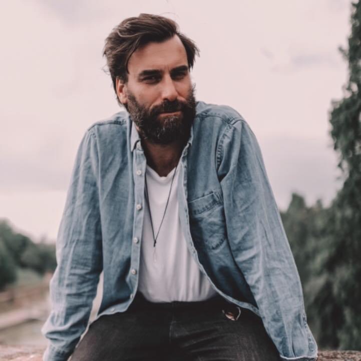 Chi è Cyro Rossi, autore e regista di Sono io 2 Chi è Cyro Rossi, autore e regista di Sono io 1