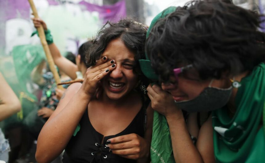 Argentina, sentenza storica: il Senato approva la legalizzazione dell'aborto 1