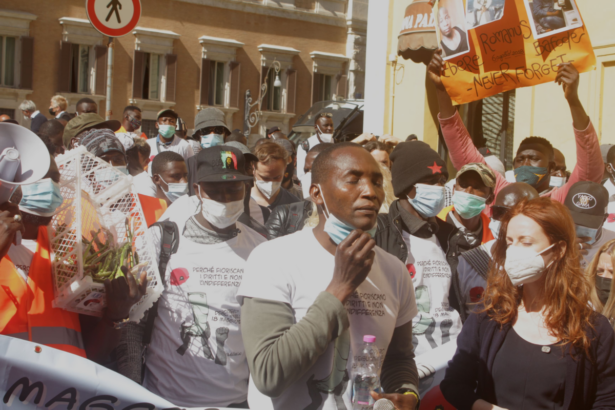 Sciopero Lega Braccianti a Montecitorio: "Libertà e diritti per noi invisibili" 11