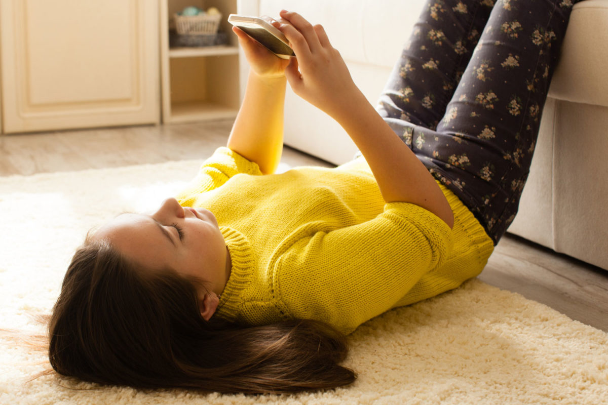 La storia di Dorothy, la madre le sequestra lo smartphone e lei twitta dal frigo 15