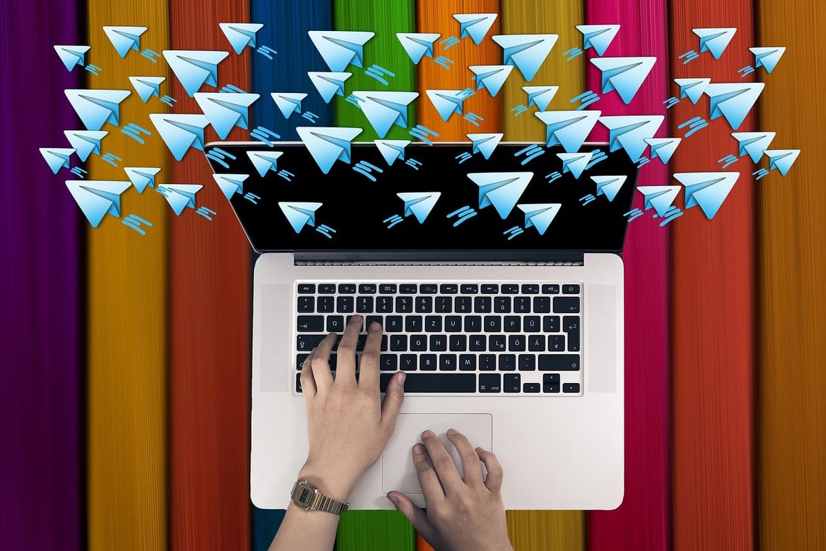 La guerra delle chat: Whatsapp va in down e telegram annuncia subito il nuovo upgrade 3