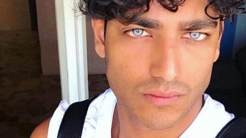 Isola dei Famosi 2021: chi è Akash Kumar, il modello che rifiuta le etichette 2 Isola dei Famosi 2021: chi è Akash Kumar, il modello che rifiuta le etichette 1