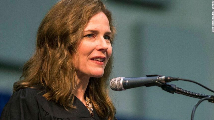 Il senato USA ratifica la nomina alla Corte Suprema di Amy Coney Barrett 1