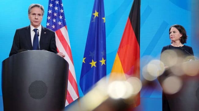 Guerra fredda 2.0, gli Stati Uniti passano alle minacce: "Se la Russia invade l'Ucraina risponderemo" 3