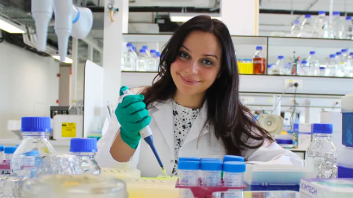 Biologa italiana trova la cura per l’antrace. È scienziata dell’anno in Belgio 19