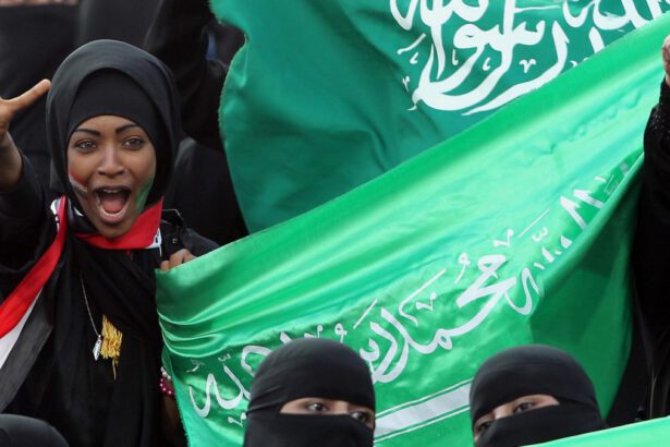 Arabia Saudita, finalmente le donne possono viaggiare da sole 15