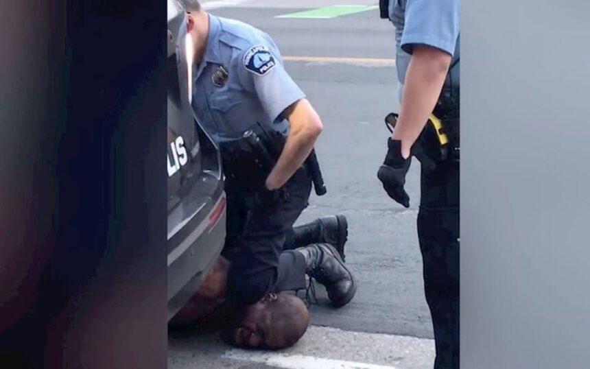 Stati Uniti, arrestato l’agente responsabile dell’omicidio di George Floyd 1