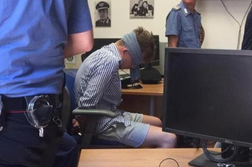 Omicidio Mario Rega, le frasi shock dei carabinieri sugli arrestati: "Devono finire come Cucchi" 2 Omicidio Mario Rega, le frasi shock dei carabinieri sugli arrestati: "Devono finire come Cucchi" 1