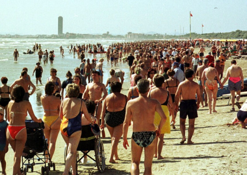 Covid-19, forte aumento di Rt e incidenza: "I no vax non vanno capiti, sono come evasori fiscali" 1