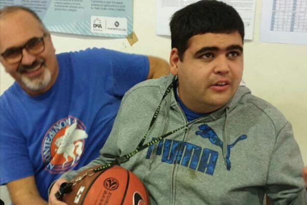 "Veniamo lasciati soli". Lo sfogo del papà di un ragazzo con autismo 13