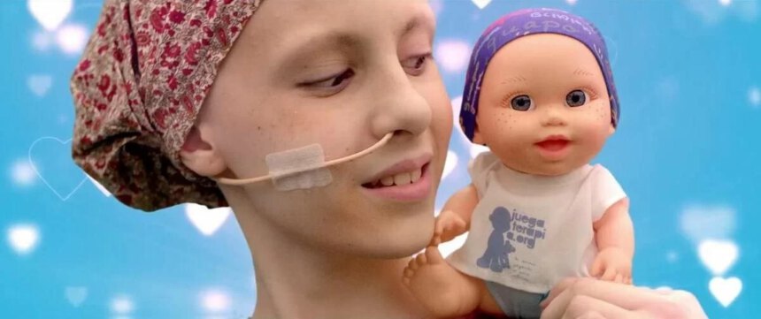 “La chemio, giocando, passa volando”: le bambole senza capelli per i bambini malati di cancro 1