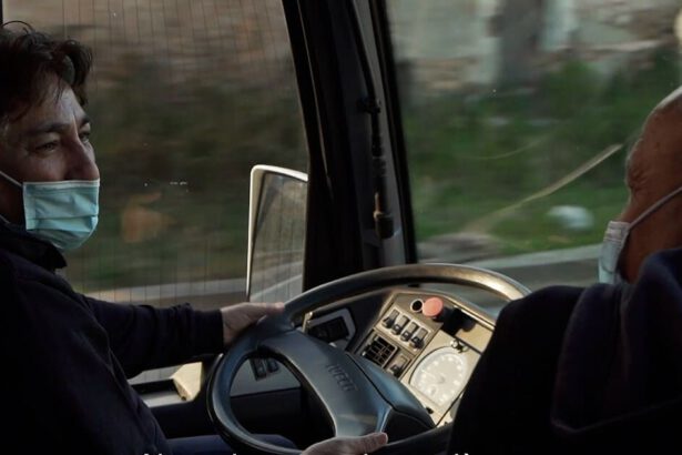 “Da 20 anni dono una decima dello stipendio ai poveri”: chi è Bartolo, il "Papà Africa" amico di Papa Francesco 5