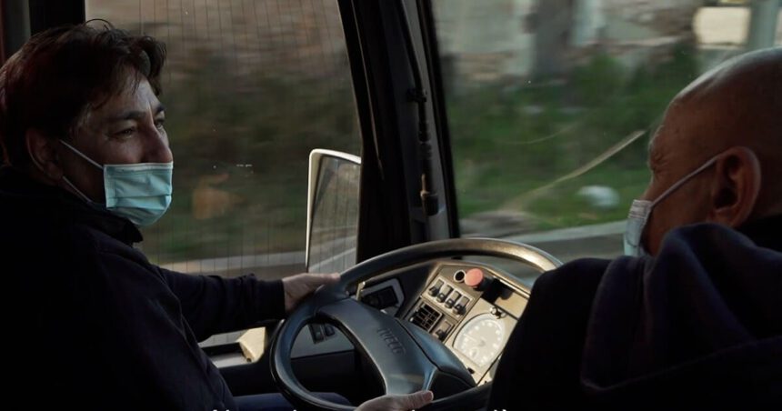 “Da 20 anni dono una decima dello stipendio ai poveri”: chi è Bartolo, il "Papà Africa" amico di Papa Francesco 1