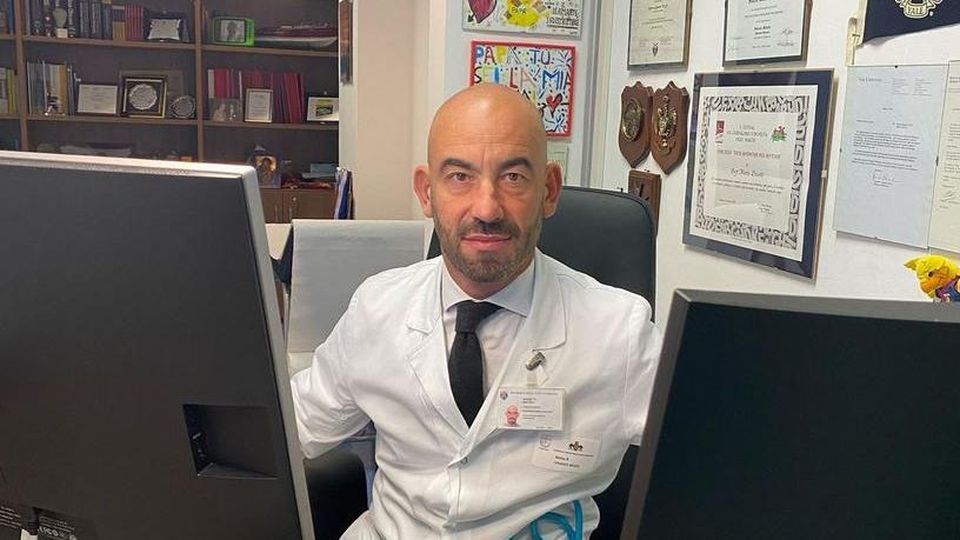 Omicron 2 è già in 9 Regioni. Le differenze con Omicron: "Più contagiosa" 3 Omicron 2, Bassetti: "Più contagiosa di Omicron, predomite in Danimarca"