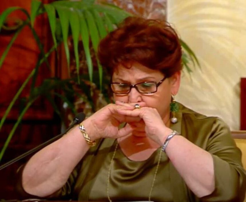 "Da oggi gli invisibili saranno meno invisibili" e il Ministro Bellanova si commuove 1