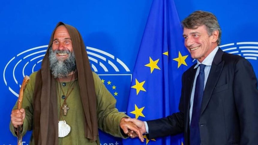 “Accolto per strada dai migranti”: Fratel Biagio a piedi da Palermo a Strasburgo 1