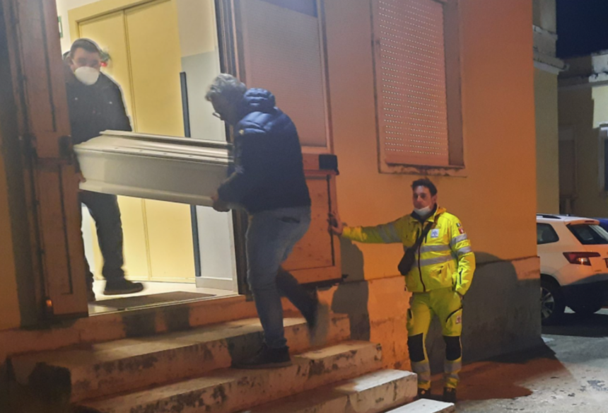 Bimba di 1 anno e 10 mesi muore mentre gioca con la sorellina: aperta un'inchiesta 1