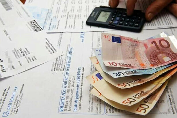 Bonus bollette, si amplia la platea dei beneficiari: a chi spetta e requisiti per ottenerlo 14