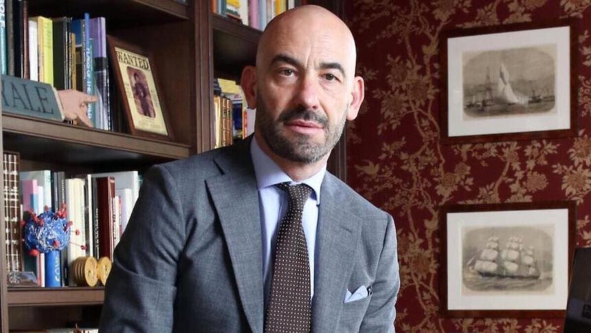 Boom di contagi, Bassetti: “Serve nuovo approccio. Uscire dalla visione della malattia devastante” 2 Boom di contagi, Bassetti: “Serve nuovo approccio. Uscire dalla visione della malattia devastante” 1