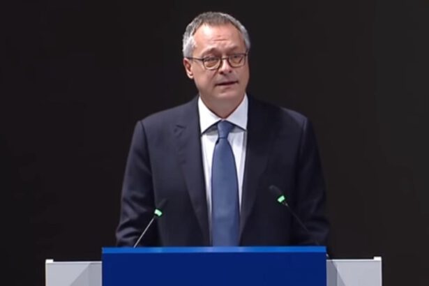 Confindustria, Bonomi sprona il Governo: "I dipendenti paghino le tasse come gli autonomi" 14