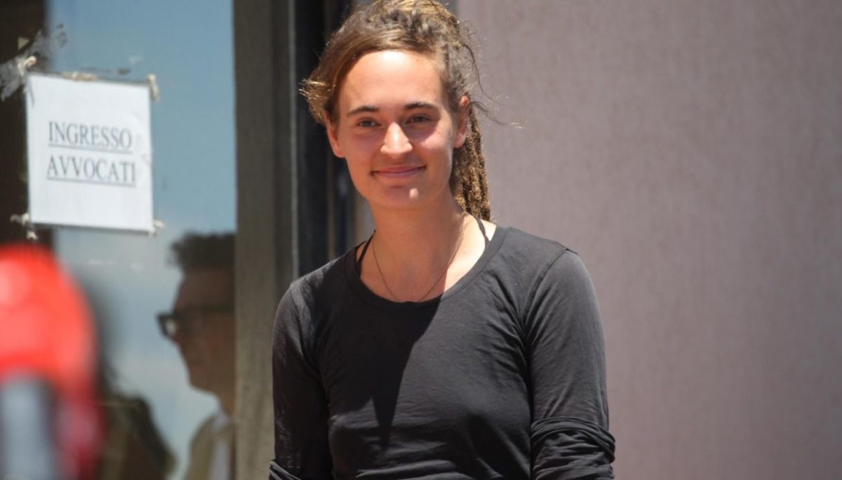 Carola Rackete: "Se ci sarà bisogno partirò di nuovo, vergognosi i muri dell'Europa" 1