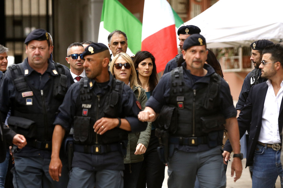 Casa assegnata a famiglia Rom: stop a violenza e razzismo 3