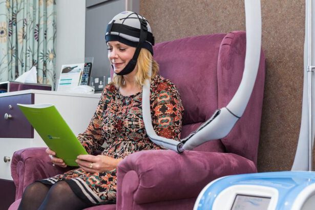 Il casco per superare la chemioterapia senza perdere i capelli 8