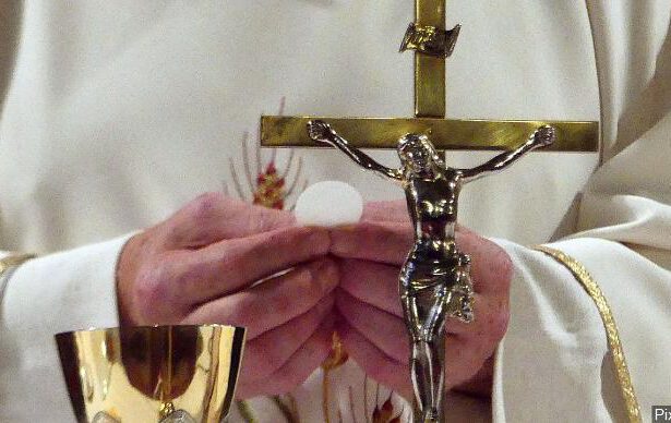 Coronavirus, le regole per chi vuole andare in chiesa 11