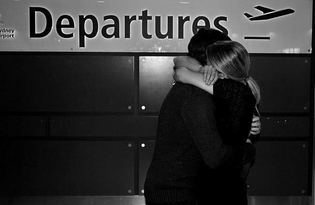 La nuova tassazione aeroportuale, tassa sugli abbracci e pedaggio per accesso al terminal, e gli introiti stimati.