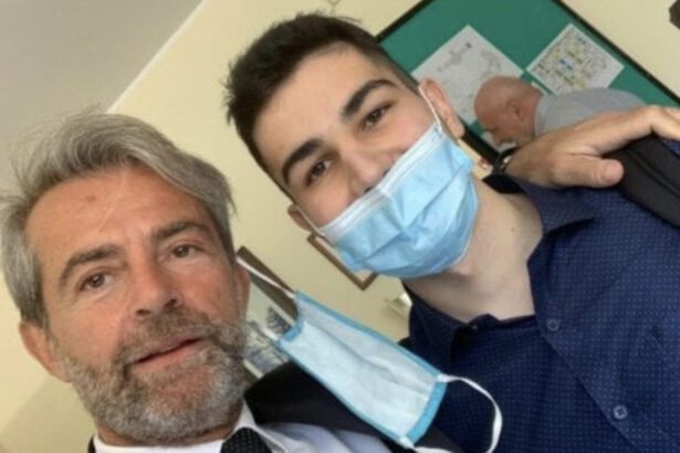 Uccise il padre violento per difendere la madre, il pm: "Chiedo 14 anni per Alex ma non li merita" 18