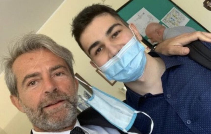 Uccise il padre violento per difendere la madre, il pm: "Chiedo 14 anni per Alex ma non li merita" 1