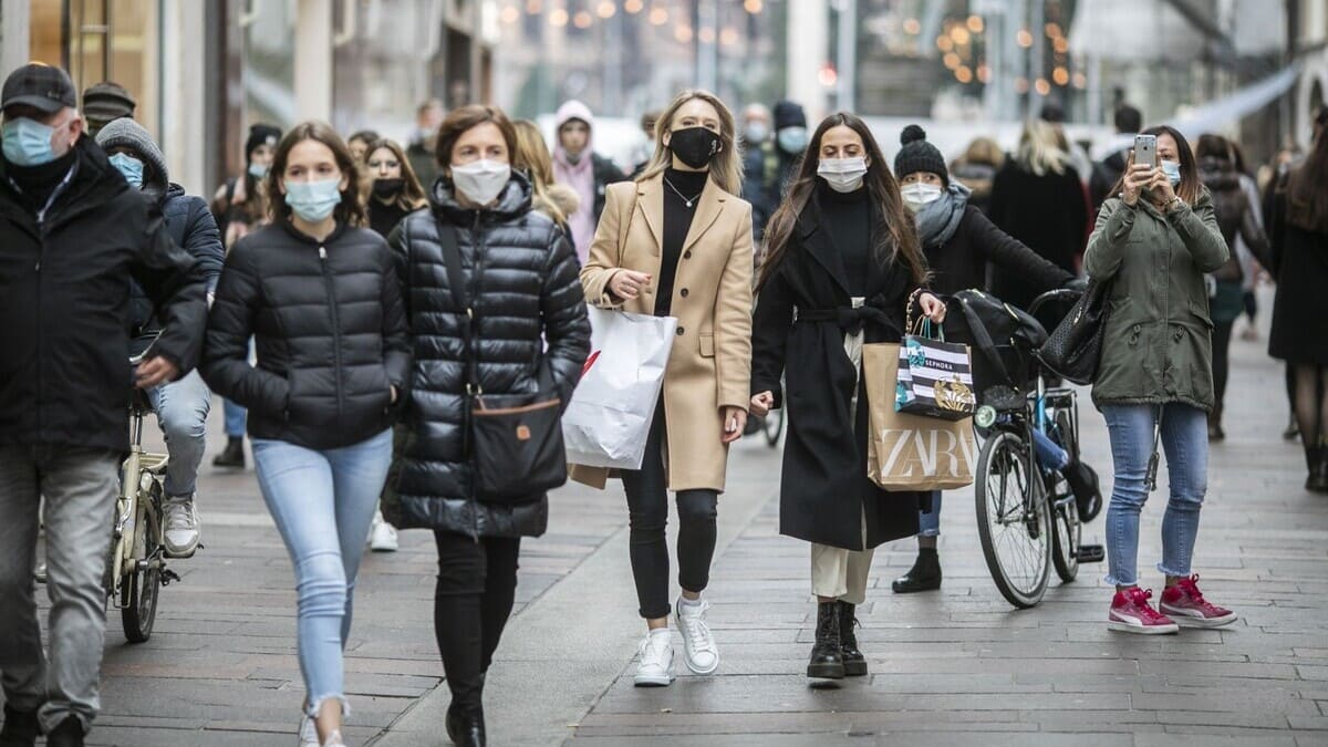 Rapporto ISS, come cambiano i colori delle Regioni questa settimana 17