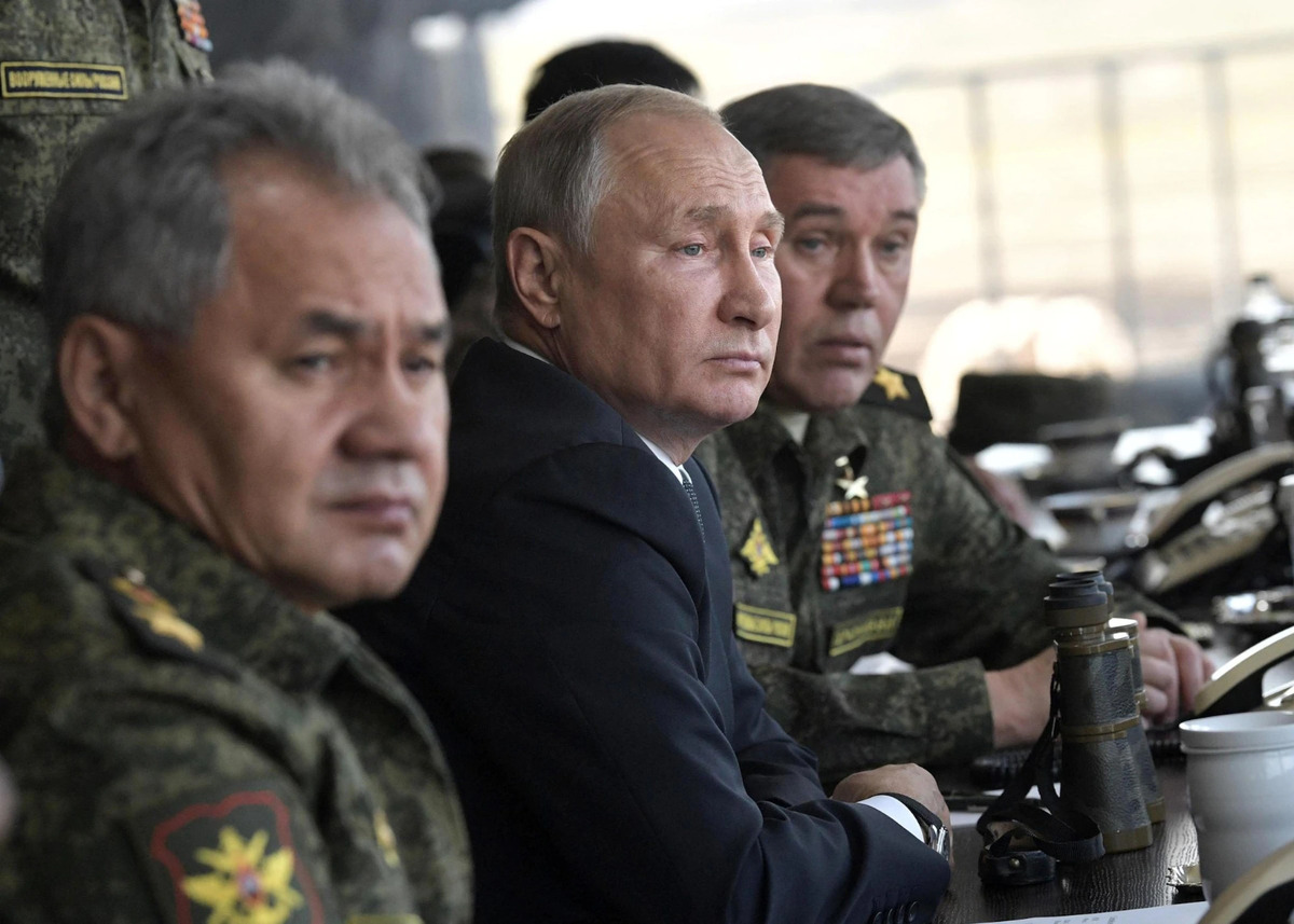 La lettera dell'agente segreto russo: "Colpo di stato contro Vladimir Putin sempre più vicino" 17