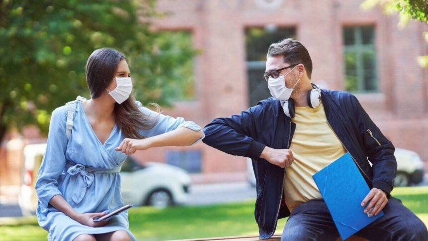 Covid, lo studio irlandese: “Irrisoria la percentuale di contagi all'aperto" 1