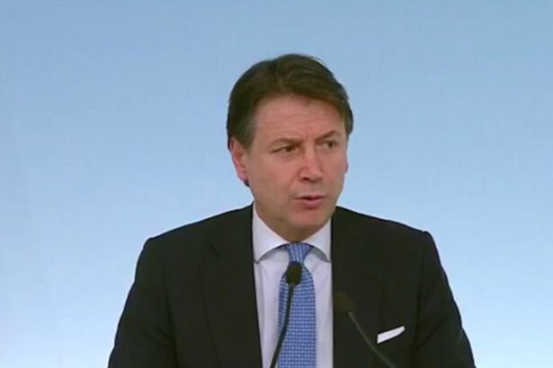 L'Italia è tutta zona rossa: "Vietati tutti gli spostamenti" 17